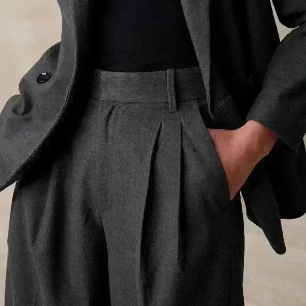 Banana Republic WIDE-LEG FLANNEL TROUSER - Picture 3 of 5